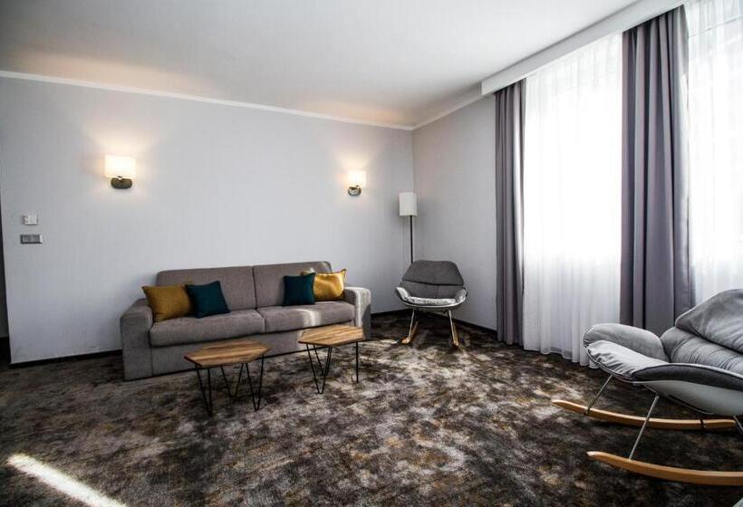 带双人大床的行政管理套房, Best Western Plus Premium Inn