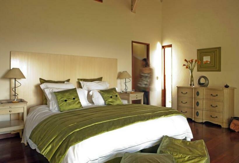 اتاق لوکس با بالکن, Clos Apalta Residence Relais & Chateaux