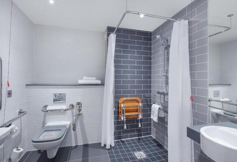 اتاق استاندارد برای معلولان, Holiday Inn Express   Birmingham   City Centre, An Ihg