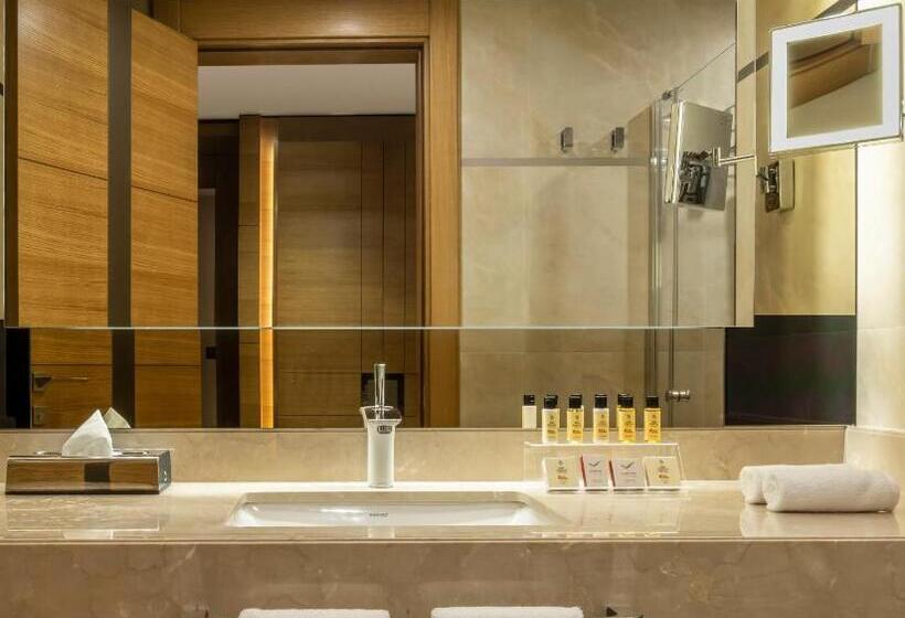اتاق سوپریور با تخت بزرگ, Mövenpick Hotel & Thermal Spa Bursa