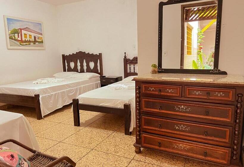 اتاق استاندارد چهار تخته, Pousada Dos Candeeiros