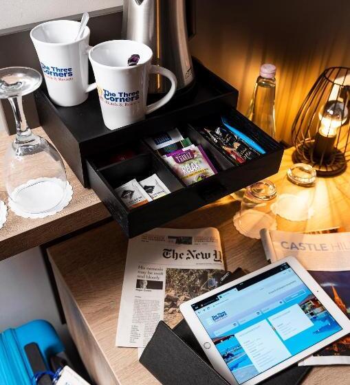 اتاق لوکس, Three Corners Lifestyle