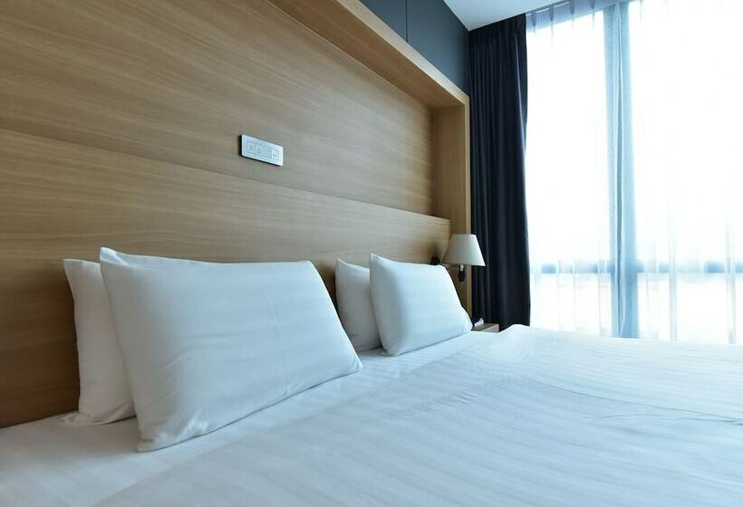 豪华房间, The Three Hat Yai