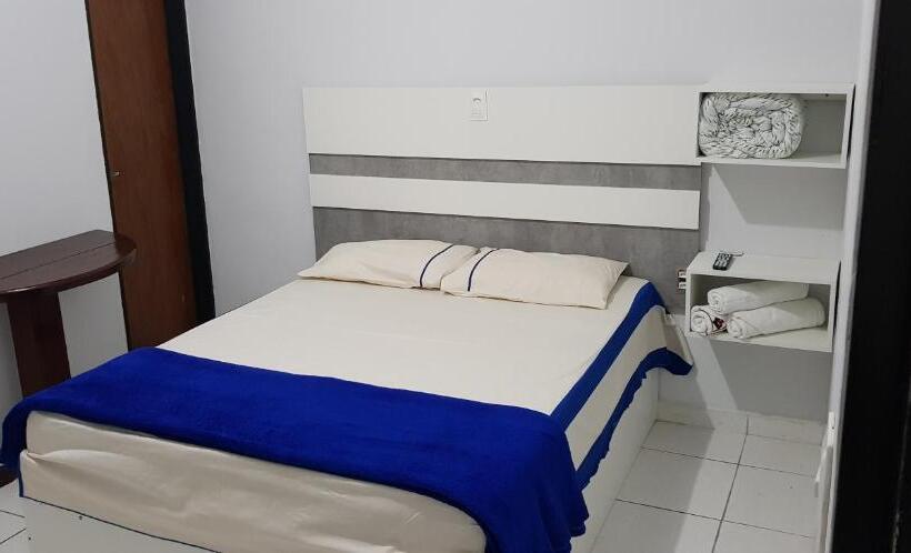 اتاق اجرایی سه نفره, Veneza