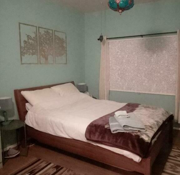 اتاق استاندارد با چشم‌انداز باغ, The Little B&b On The Hill