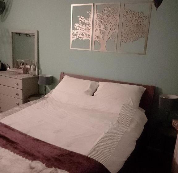 اتاق استاندارد با چشم‌انداز باغ, The Little B&b On The Hill