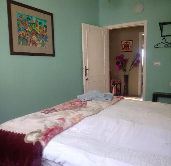 اتاق استاندارد با چشم‌انداز باغ, The Little B&b On The Hill