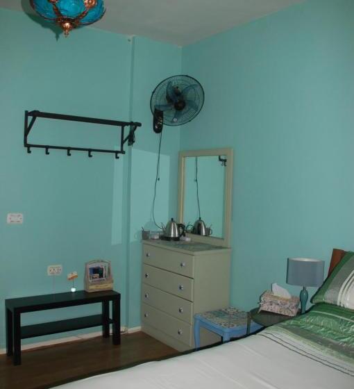 اتاق استاندارد با چشم‌انداز باغ, The Little B&b On The Hill