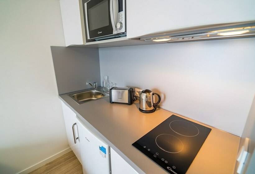 استودیوی سوپریور, All Suites Choisy Le Roi