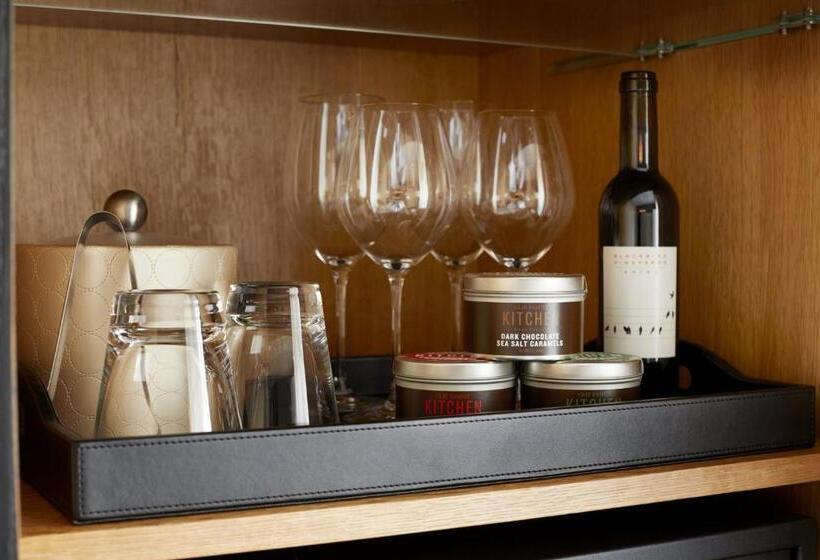 سوئیت برای معلولان, Archer Hotel Napa