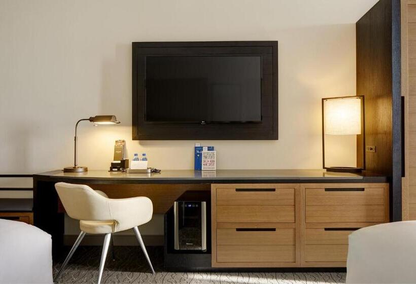 اتاق استاندارد با تخت بزرگ برای معلولان, Archer Hotel Napa