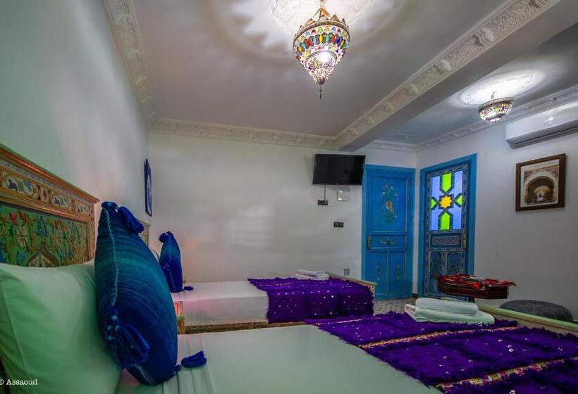 اتاق لوکس, Puerta Azul
