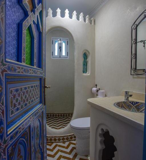 اتاق لوکس با بالکن, Puerta Azul