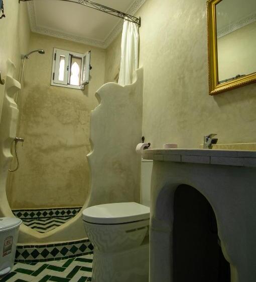 اتاق لوکس با بالکن, Puerta Azul