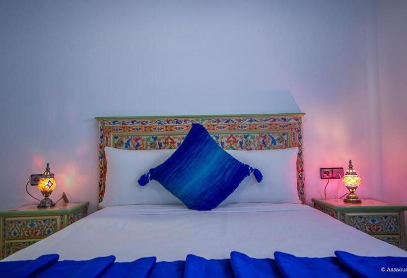 اتاق لوکس با بالکن, Puerta Azul