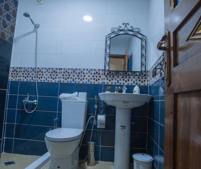 اتاق اکونومی, Puerta Azul
