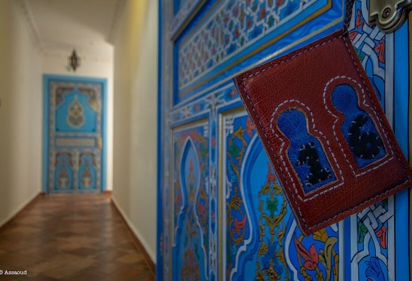 اتاق لوکس, Puerta Azul