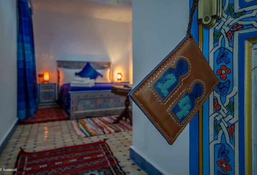 اتاق لوکس, Puerta Azul