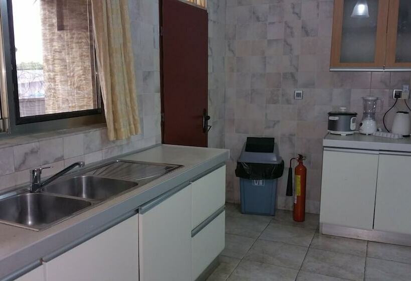 آپارتمان 3 خوابه, Dream Court Apartment