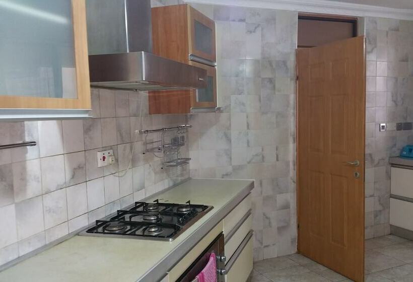 آپارتمان 3 خوابه, Dream Court Apartment