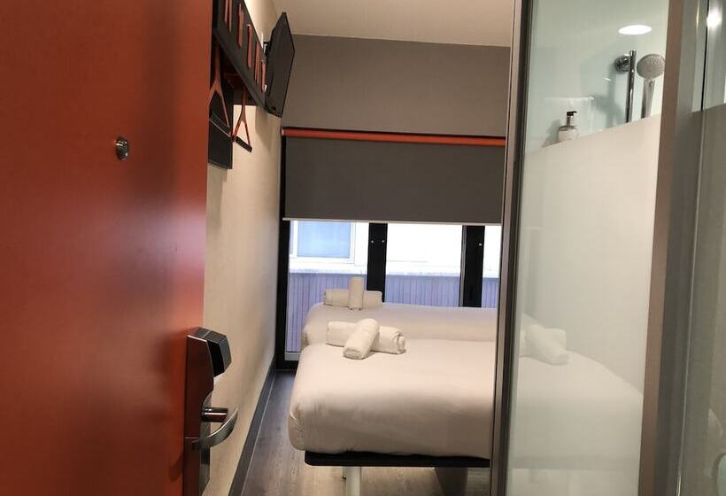 اتاق استاندارد, Easyhotel Birmingham