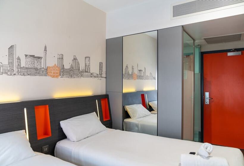 اتاق استاندارد, Easyhotel Birmingham