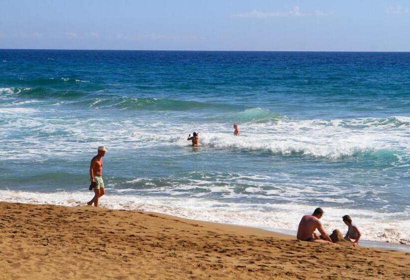 استودیو استاندارد با چشم‌انداز, Glyfada Gorgona Apartments