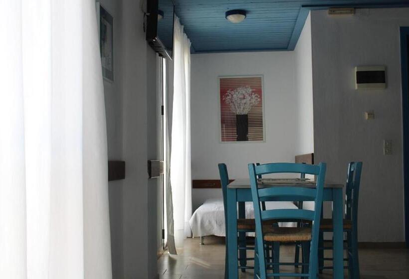 آپارتمان خانوادگی, Glyfada Gorgona Apartments