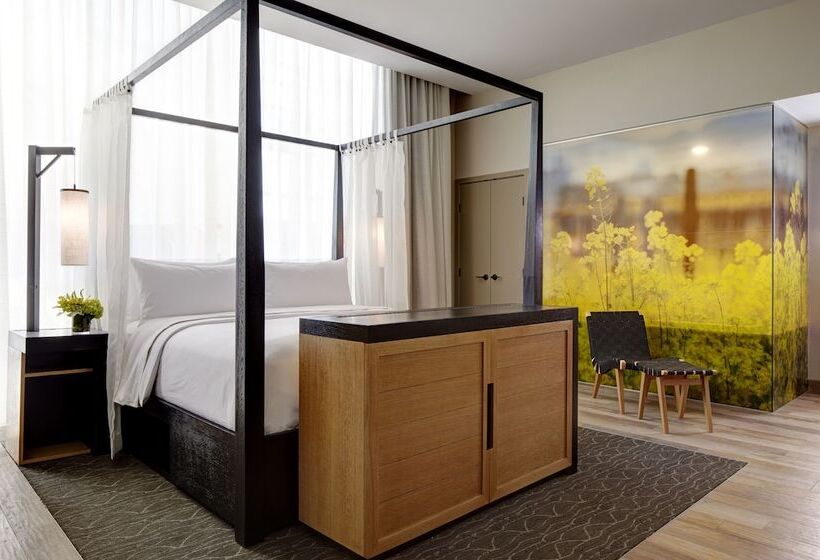 سوئیت با بالکن, Archer Hotel Napa