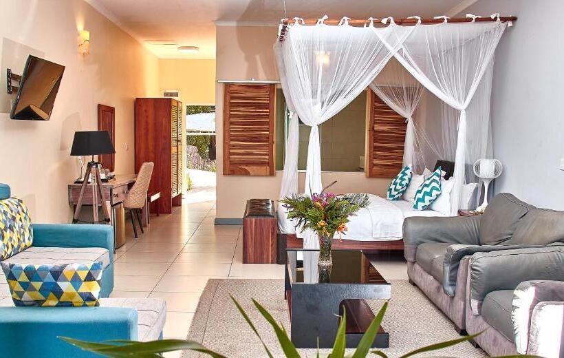 اتاق سوپریور با تخت بزرگ, Lake Kariba Inns
