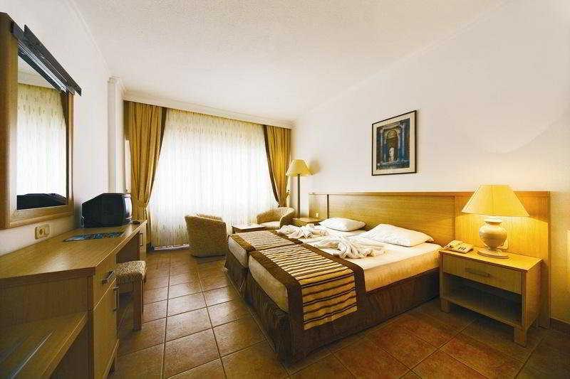 استودیوی لوکس, Mai Suites Apart