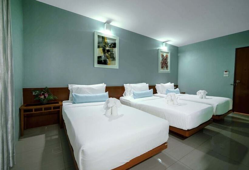 اتاق سوپریور سه تخته, Villa Chacha Khaosan Rambuttri