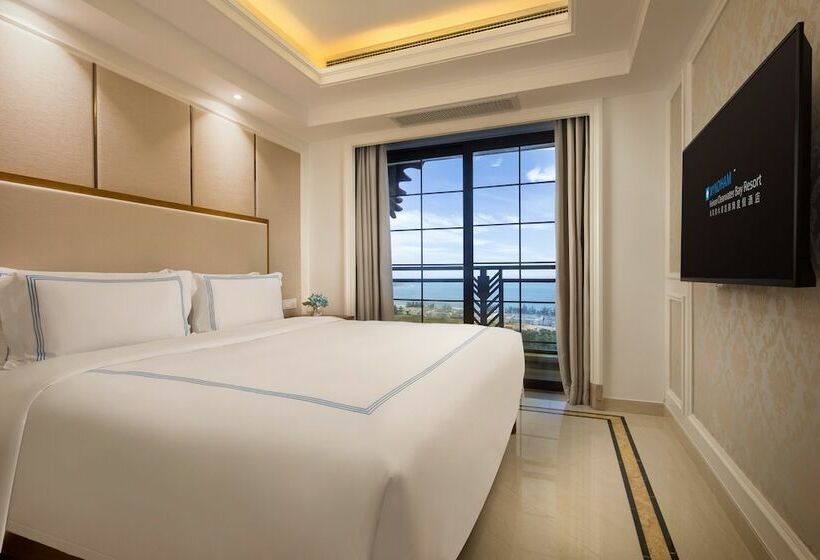 Deluxe Suite Sea View, Wyndham Hainan Clearwater Bay Resort