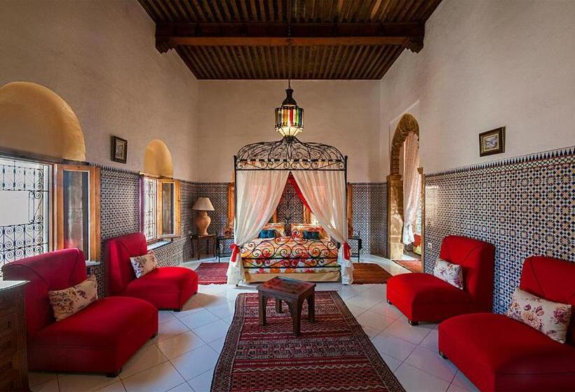 استودیو خانوادگی, Riad Dar Jabador