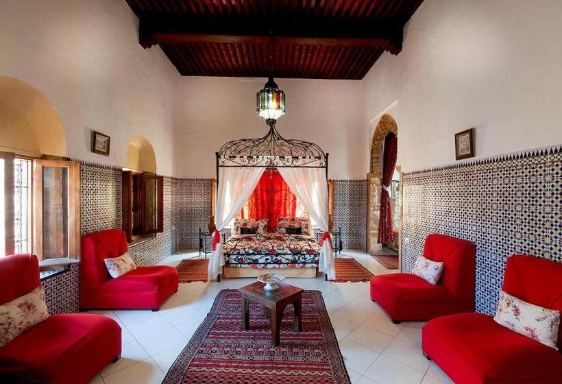 استودیو خانوادگی, Riad Dar Jabador
