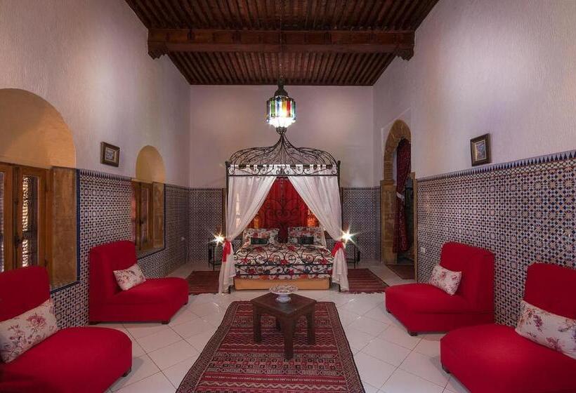 استودیو خانوادگی, Riad Dar Jabador