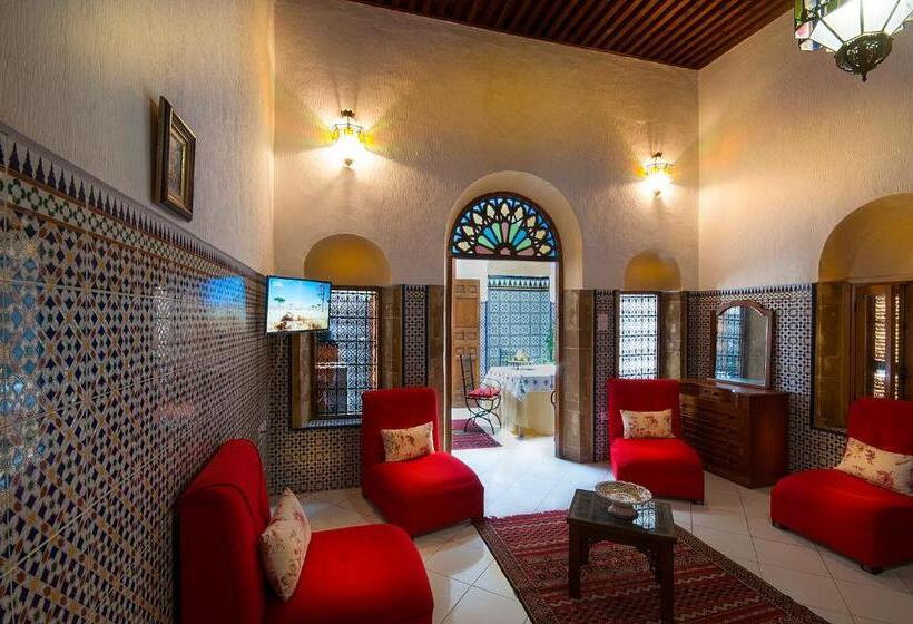 استودیو خانوادگی, Riad Dar Jabador