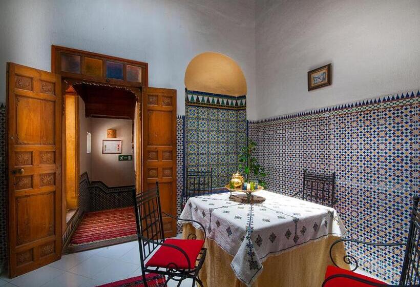 استودیو خانوادگی, Riad Dar Jabador