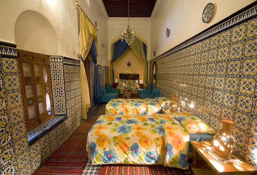 استودیو خانوادگی, Riad Dar Jabador