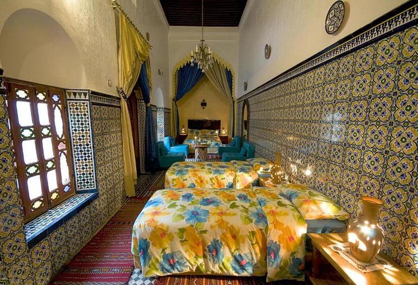 استودیو خانوادگی, Riad Dar Jabador