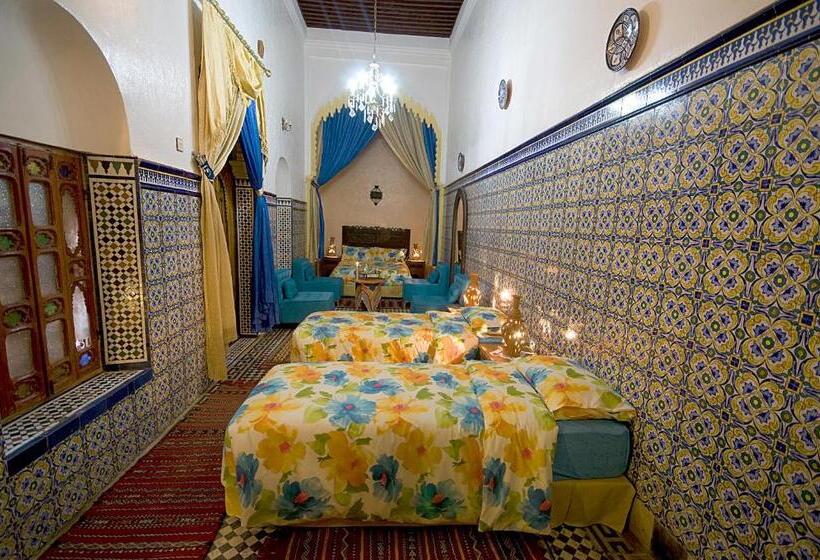 استودیو خانوادگی, Riad Dar Jabador