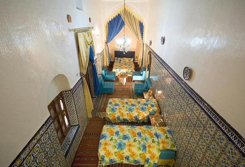 استودیو خانوادگی, Riad Dar Jabador