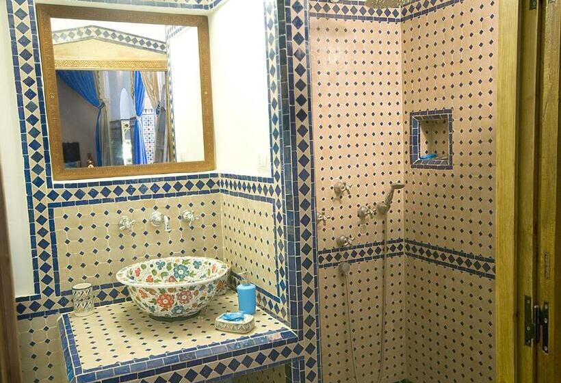 استودیو خانوادگی, Riad Dar Jabador