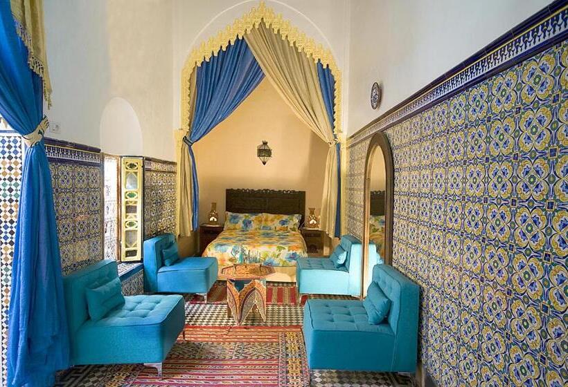 استودیو خانوادگی, Riad Dar Jabador