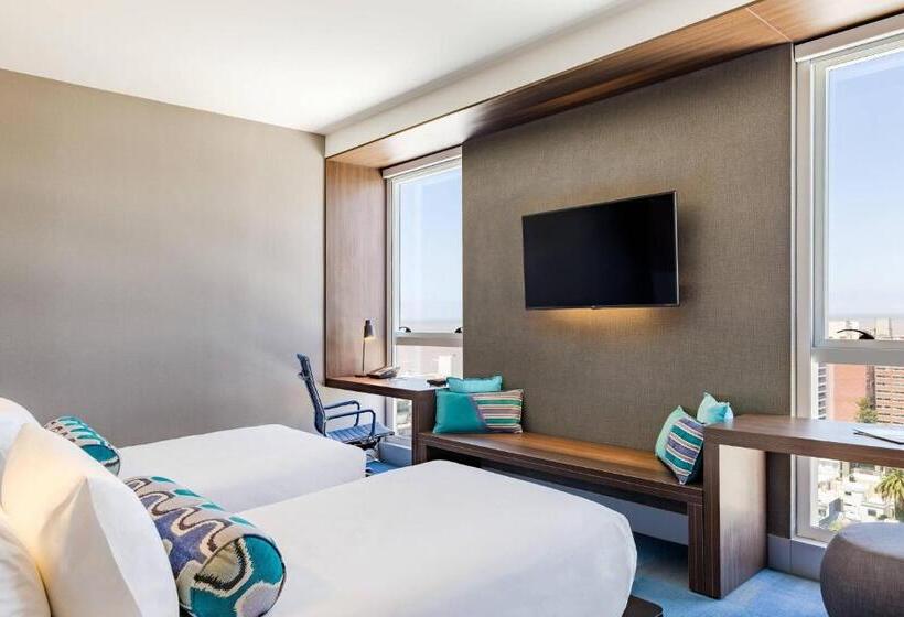 اتاق استاندارد با چشم‌انداز شهر, Aloft Montevideo Hotel Marriott International