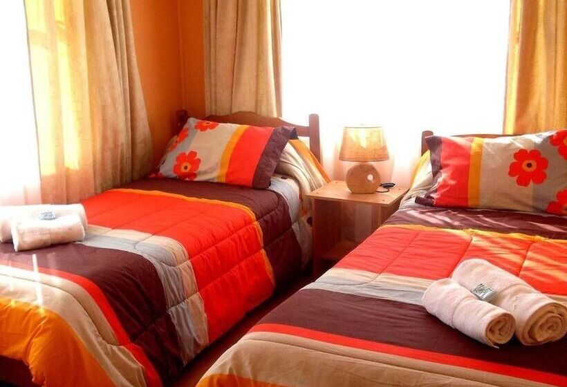 اتاق استاندارد با سرویس بهداشتی مشترک, Hostal Arkya   Adults Only