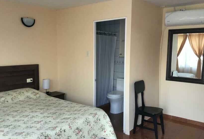 اتاق استاندارد, Hostal Playa Brava