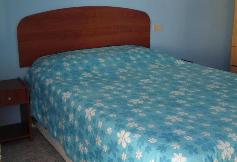 اتاق استاندارد, Hostal Playa Brava