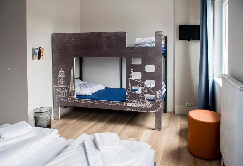 اتاق استاندارد سه نفره, a&o Copenhagen Nørrebro