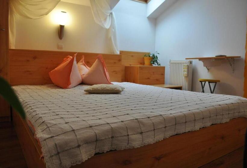 اتاق استاندارد, Bistro Pension La Teleferic